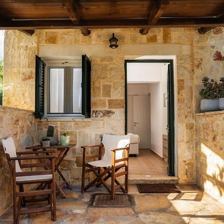 Suburban Elegant Studios Zakynthos Town Exterior photo